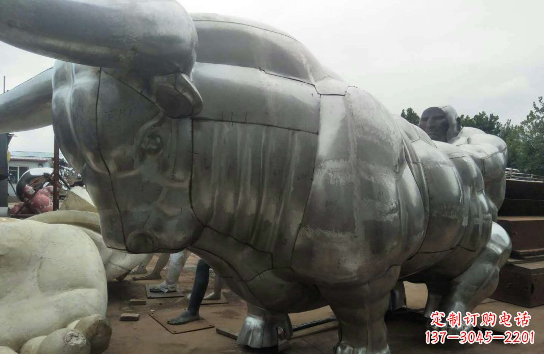 合肥广场不锈钢拓荒牛景观雕塑