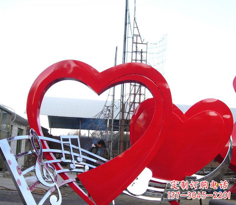 合肥中领雕塑:音符桃心景观雕塑,给你的生活带去美妙的旋律