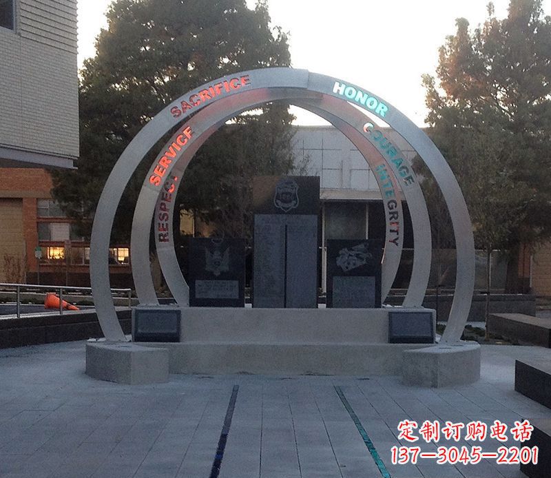 合肥广场不锈钢圆环雕塑