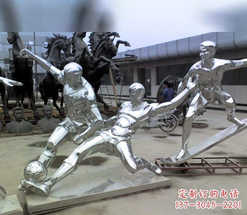 合肥中领雕塑定制的不锈钢足球运动雕塑