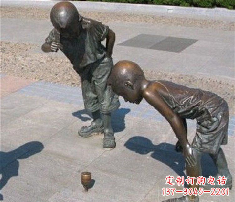 合肥广场打陀螺的小男孩小品铜雕