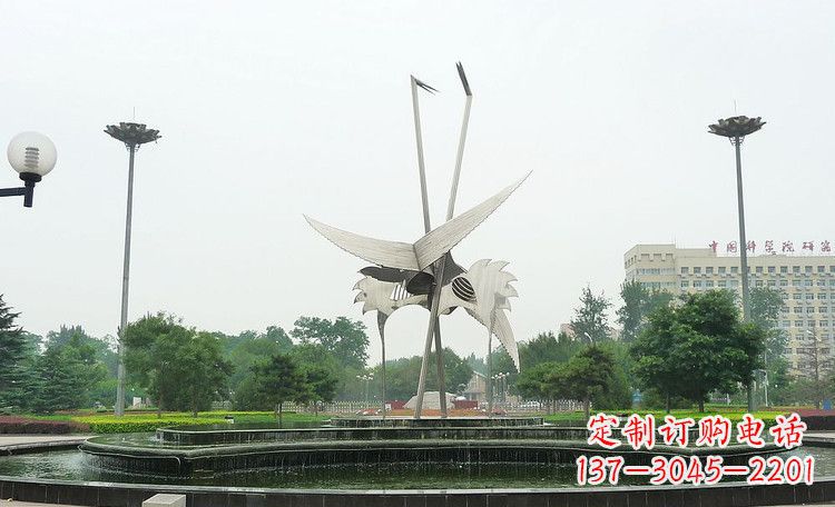 合肥极致之美,仙鹤雕塑展示现代精致生活