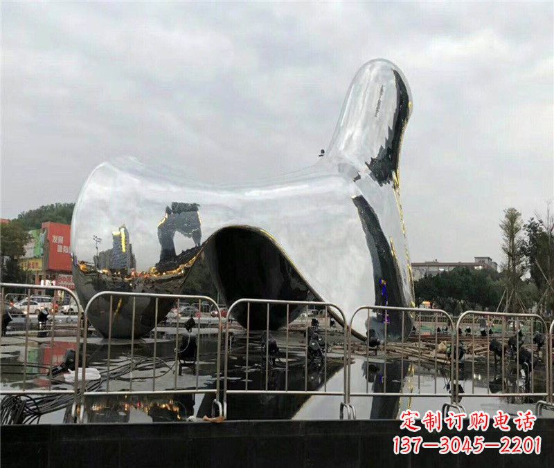 合肥广场大型抽象和平不锈钢鸽子景观雕塑