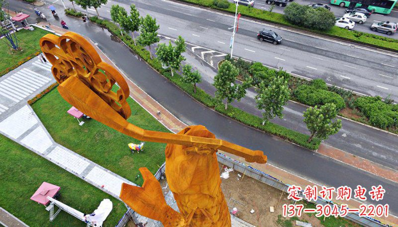 合肥钥匙象征,情感绽放——中领雕塑精制铜钥匙雕塑