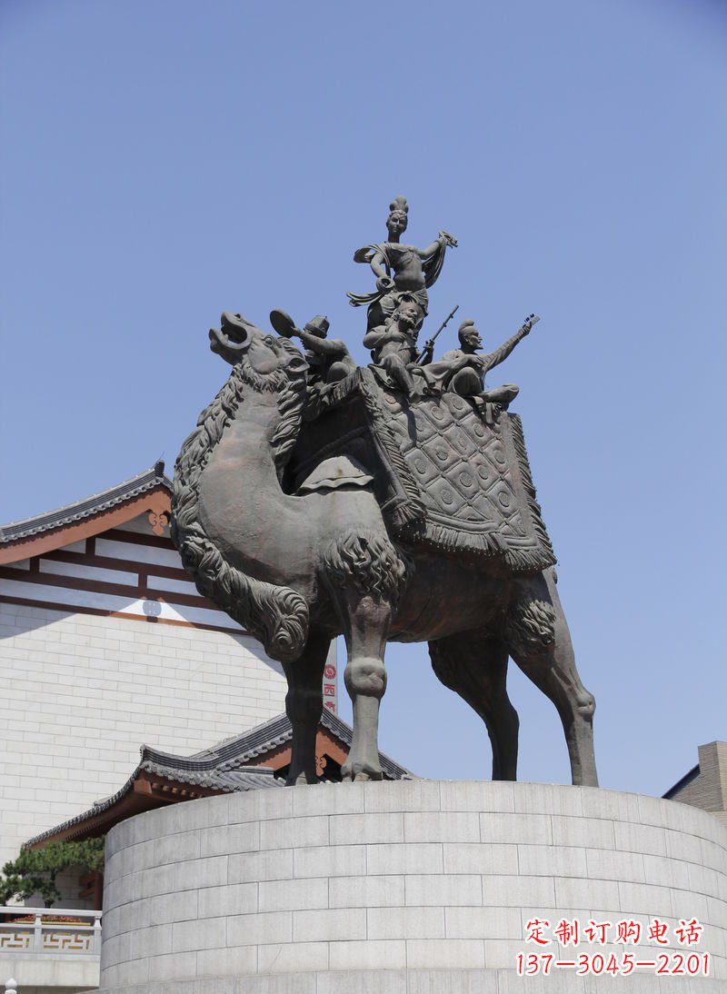合肥广场古代人物骑骆驼铜雕