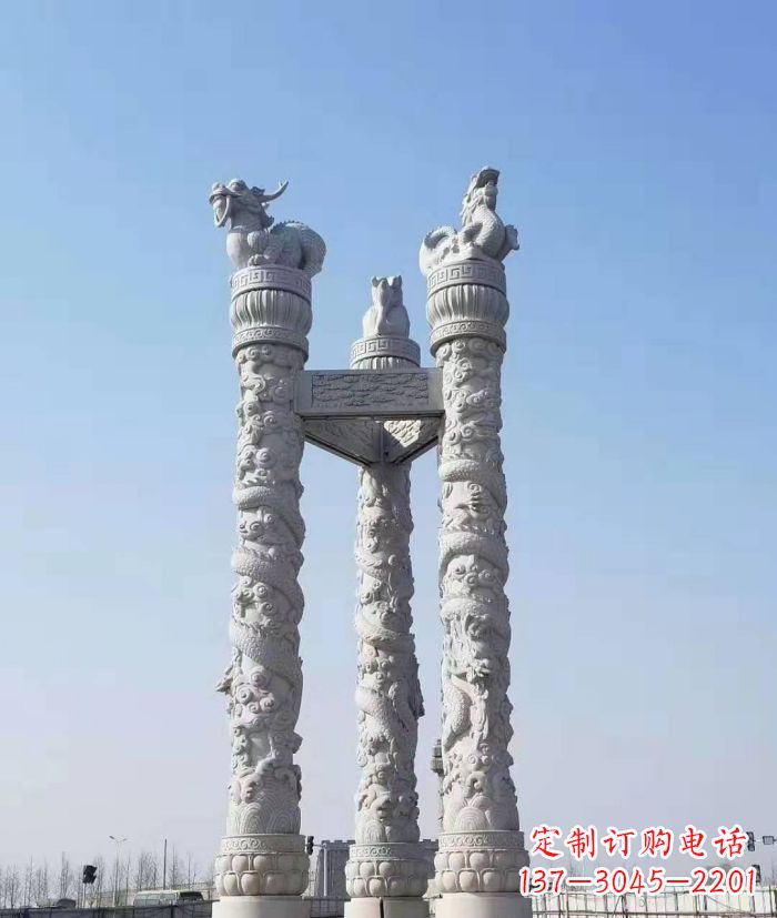合肥领雕塑:十二生肖石柱多彩景观