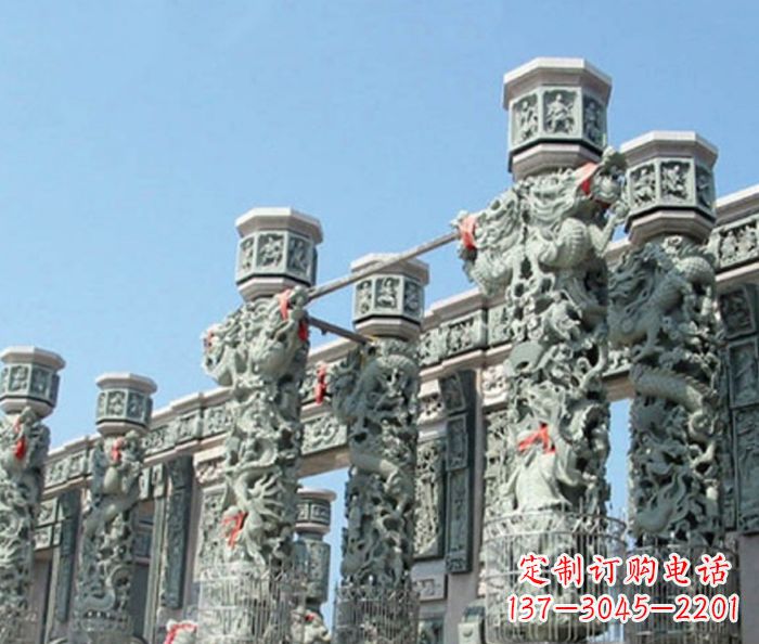 合肥青石龙柱雕塑,装点热闹的广场景观