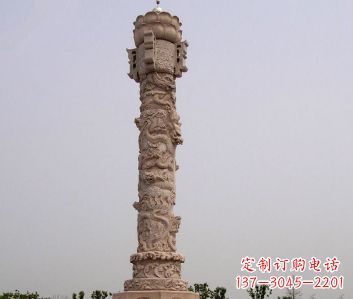 合肥广场景观晚霞红石龙柱