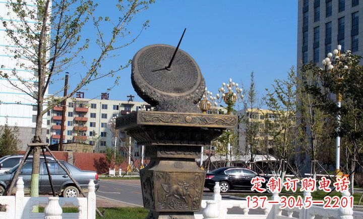 合肥广场日晷铜雕