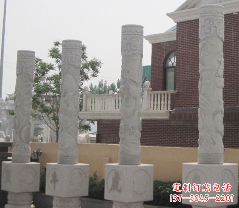 合肥历久弥新的圆润十二生肖雕塑