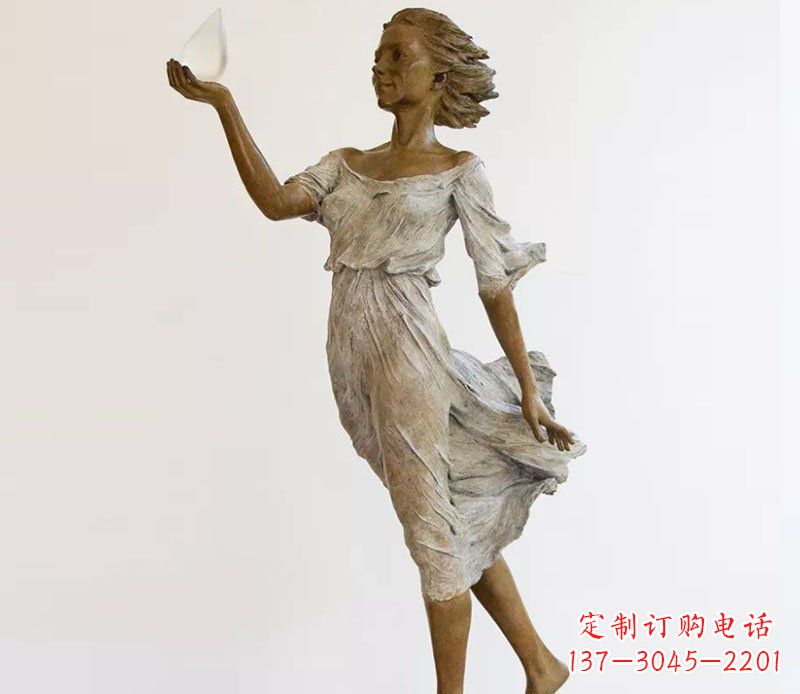 合肥广场铜雕西方美女玩耍人物雕塑