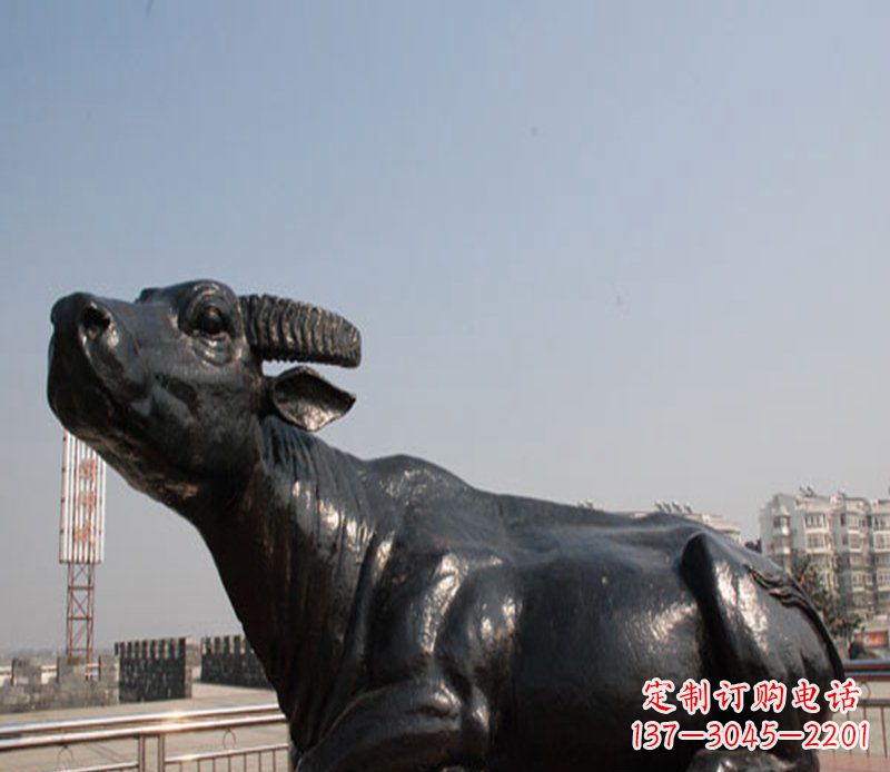 合肥广场卧着的铜牛动物铜雕