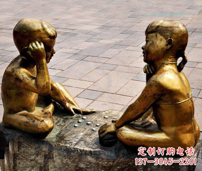 合肥广场下围棋的小孩小品铜雕