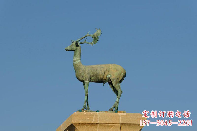 合肥广场驯鹿景观铜雕