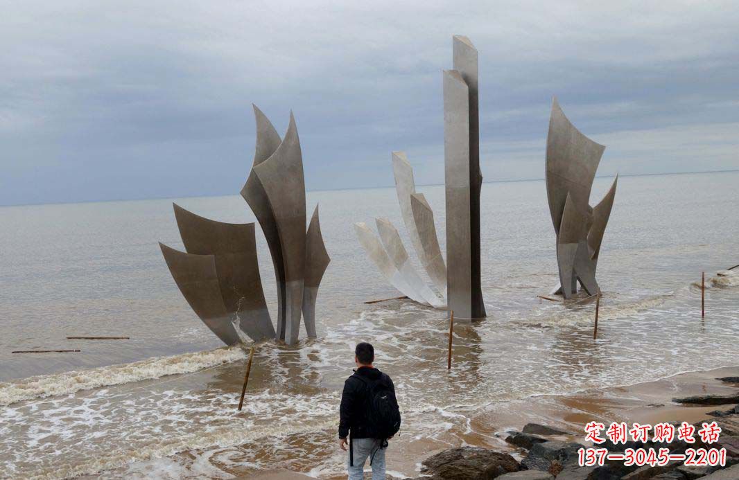 合肥海边不锈钢船帆景观雕塑