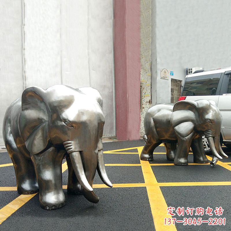合肥憨态大象不锈钢镜面雕塑
