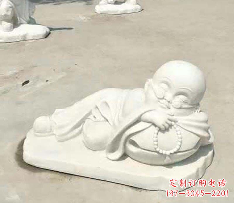 合肥汉白玉摆姿势的小和尚雕塑