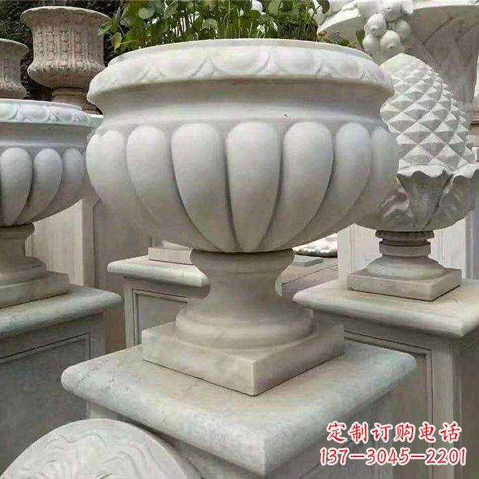 合肥优雅的汉白玉花盆雕塑