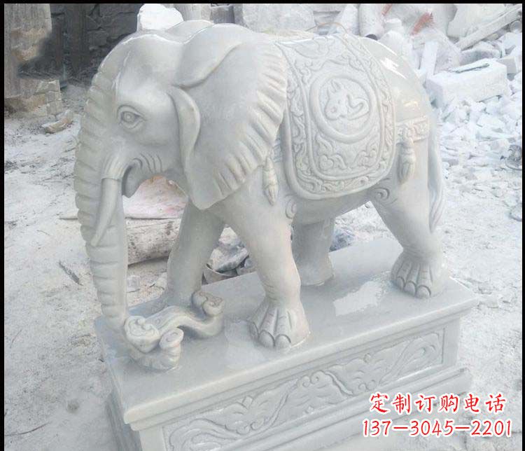 合肥汉白玉吉祥鼻卷如意的大象石雕