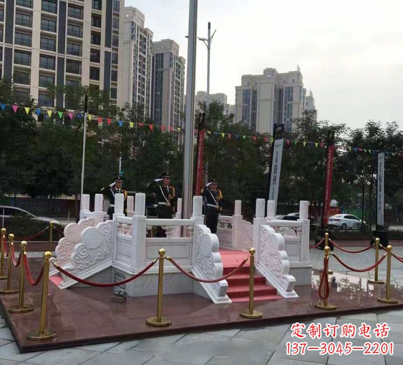 合肥特色国旗雕塑,汉白玉企业升旗台