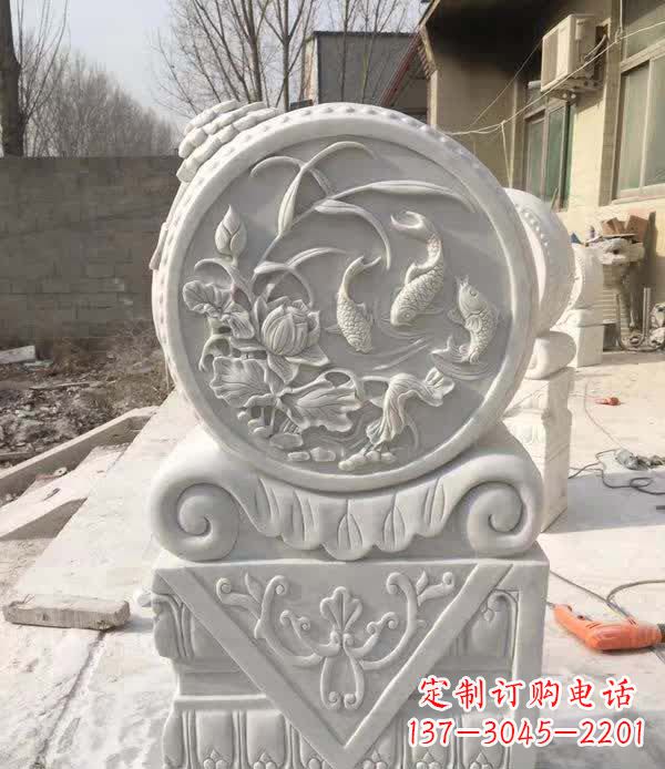 合肥以汉白玉石制作的门墩雕塑
