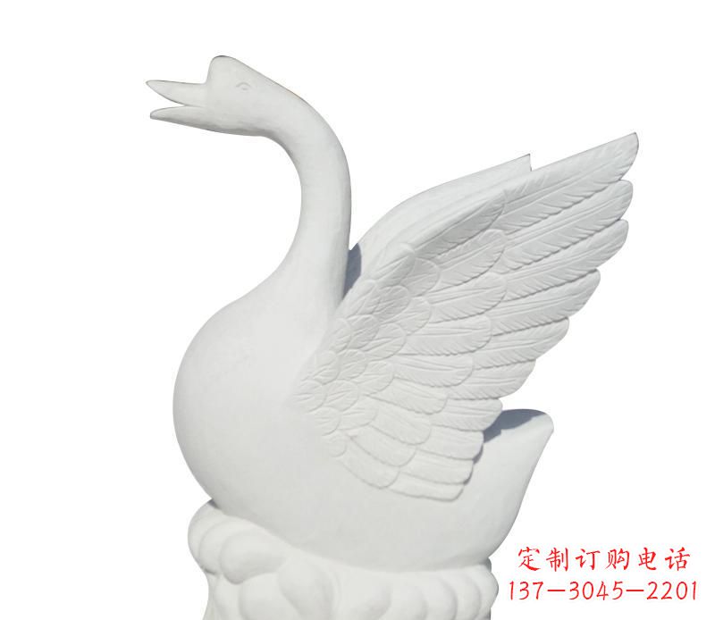 合肥汉白玉雕刻的精美天鹅雕塑