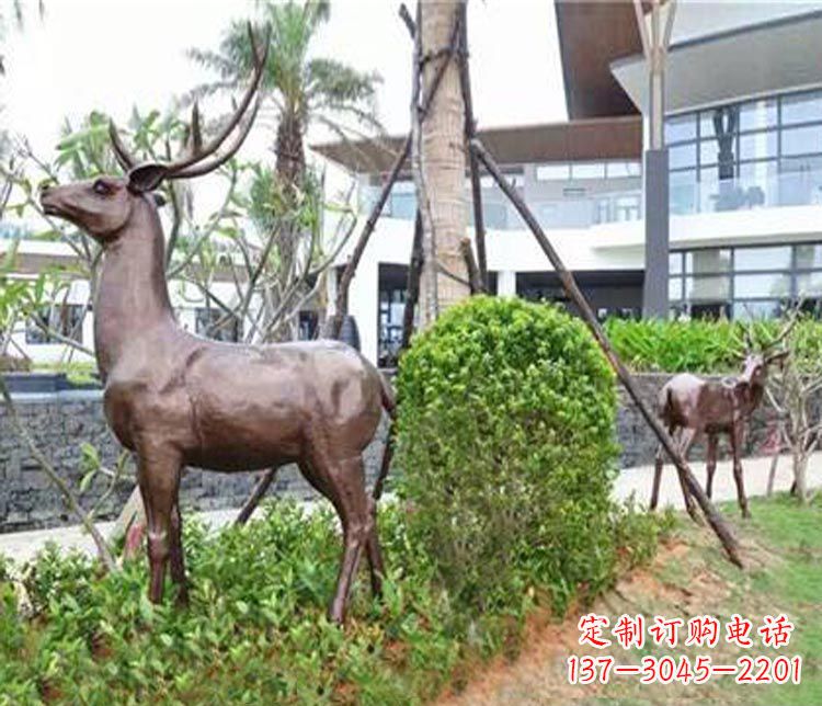 合肥艺术大师铸造的精美梅花鹿雕塑