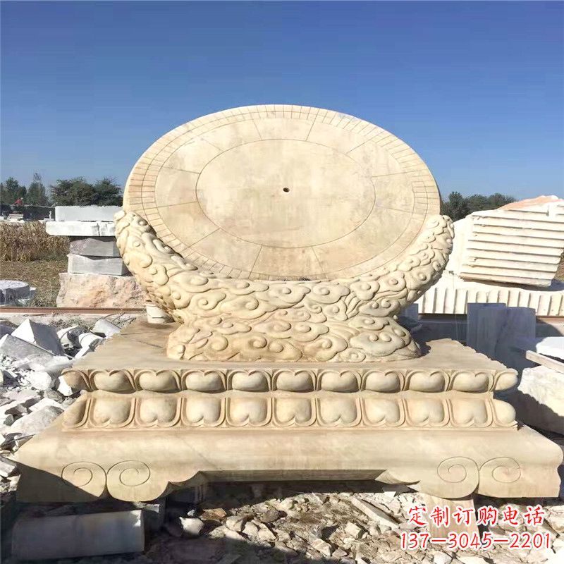 合肥优雅而古典的黄锈石日晷雕塑