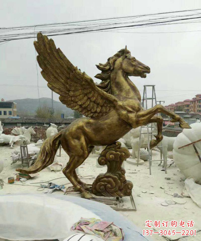 合肥脚踏祥云的飞马铜雕