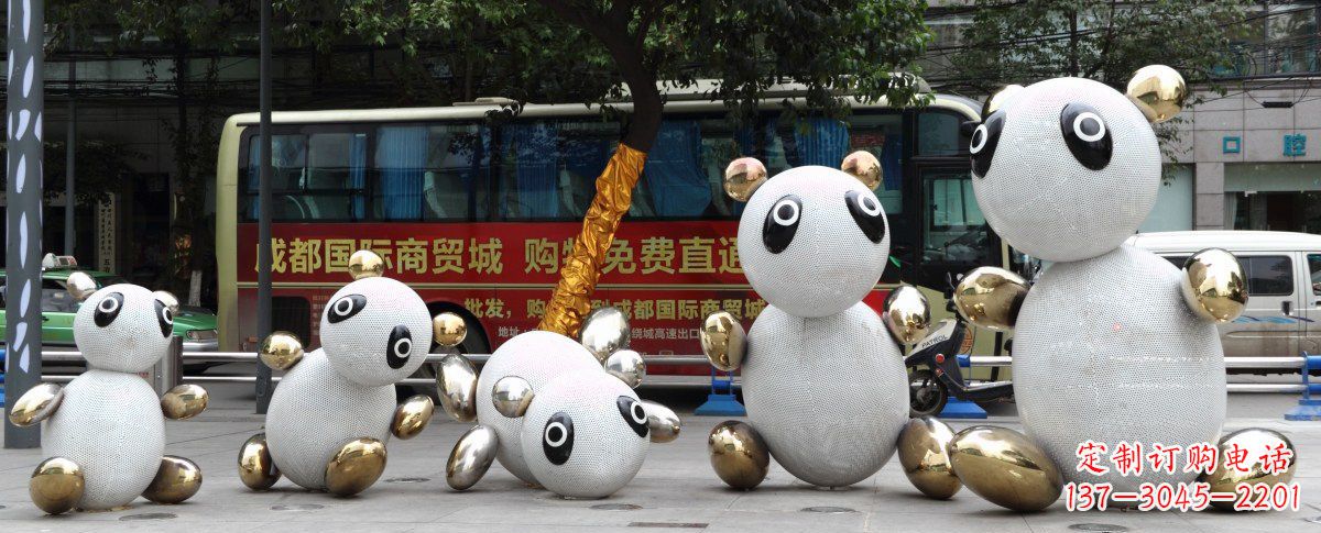 合肥中领雕塑:优雅的不锈钢抽象熊猫雕塑