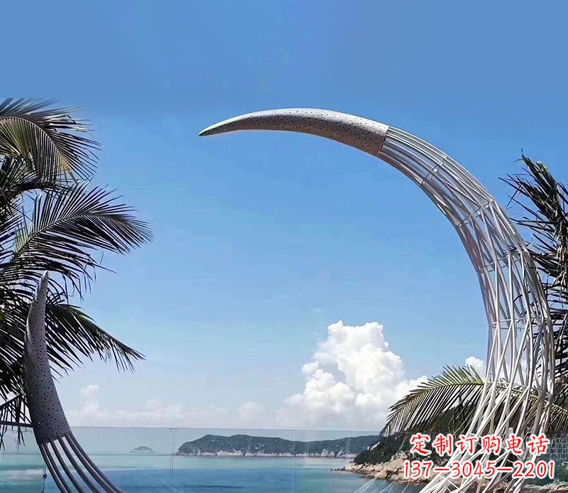 合肥无比耀眼的不锈钢月亮雕塑