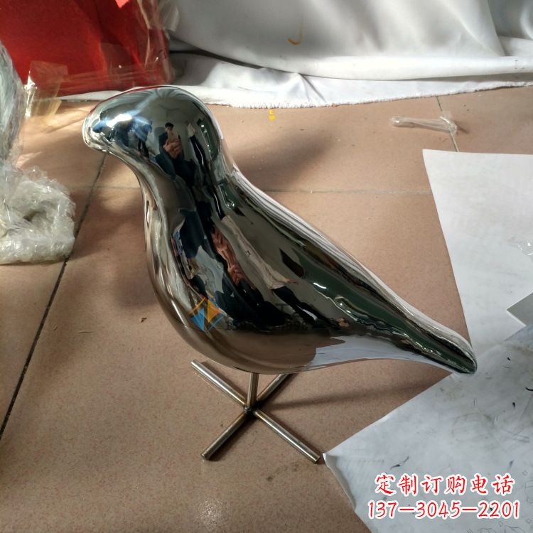 合肥精致现代镜面不锈钢鸽子雕塑