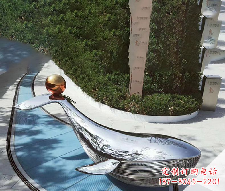 合肥镜面不锈钢海豚,一种质感的诠释