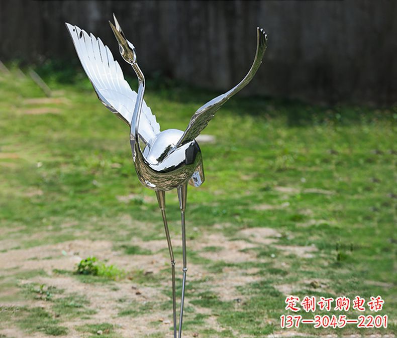 合肥高端定制丹顶鹤展翅不锈钢雕塑