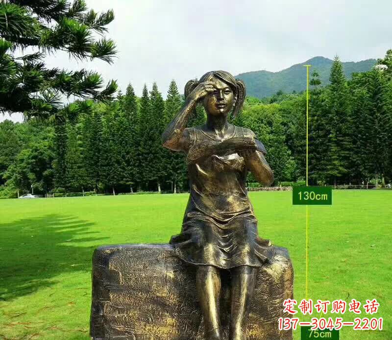 合肥看书女孩铜雕