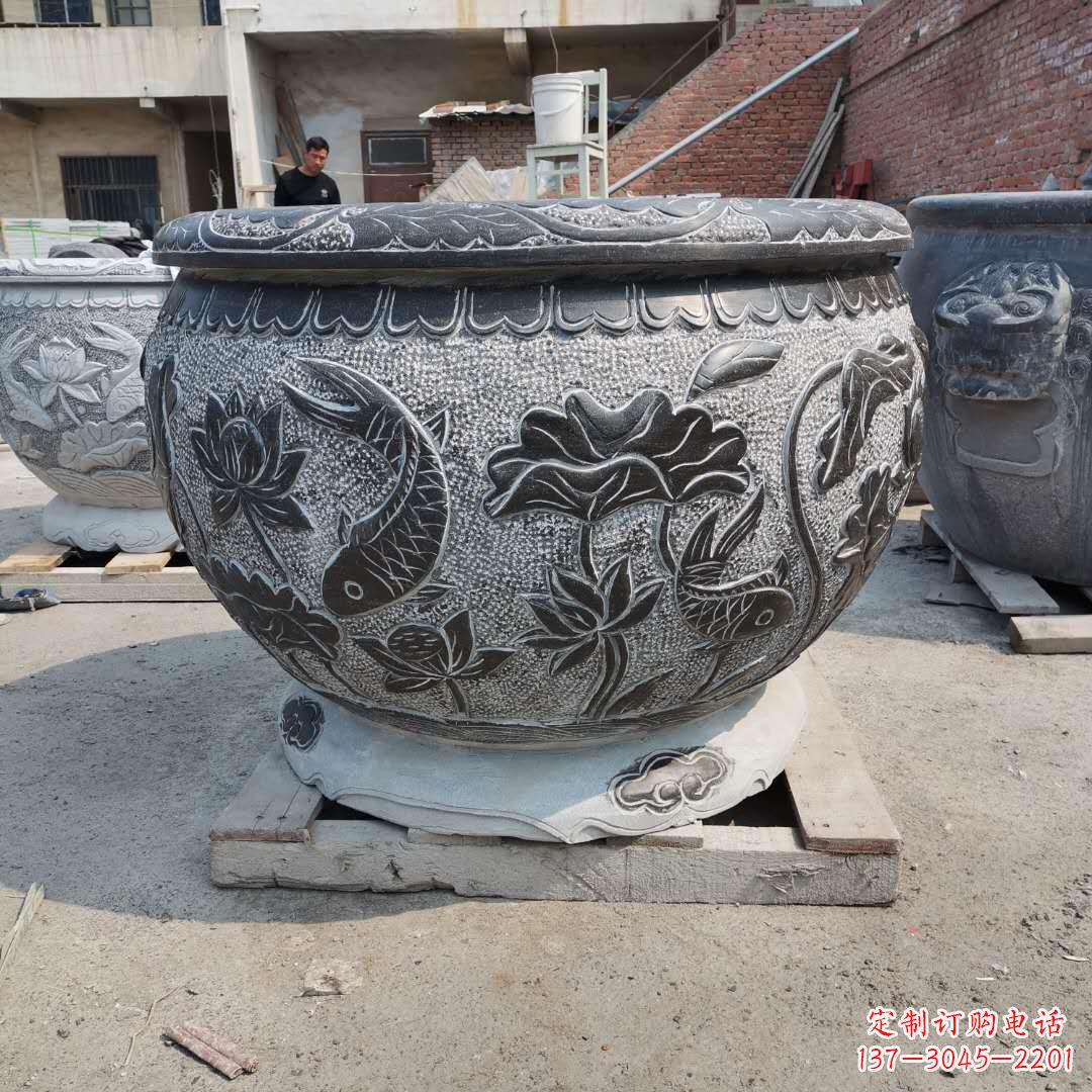 合肥老青石园林石雕水缸,享受自然之美