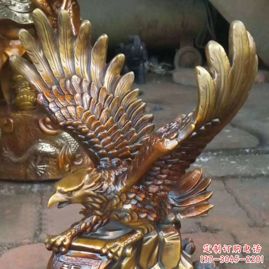 合肥雕塑精灵:翱翔于天际的老鹰雕塑