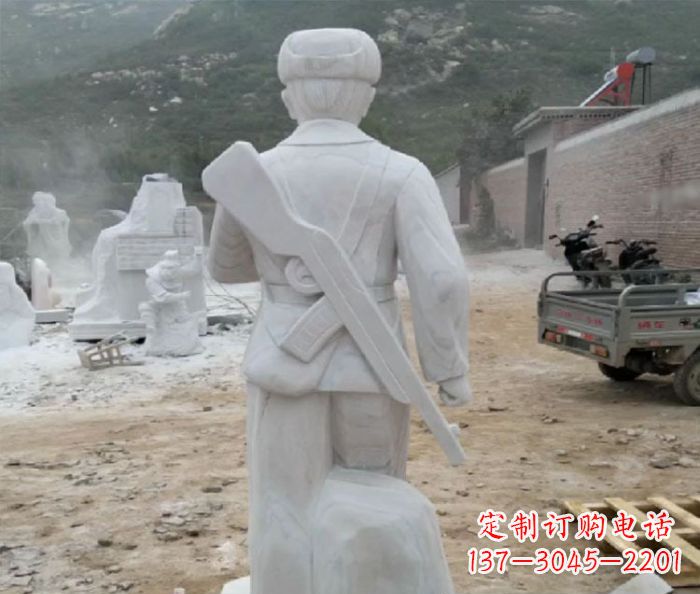 合肥来自中领雕塑的经典定制雷锋雕塑