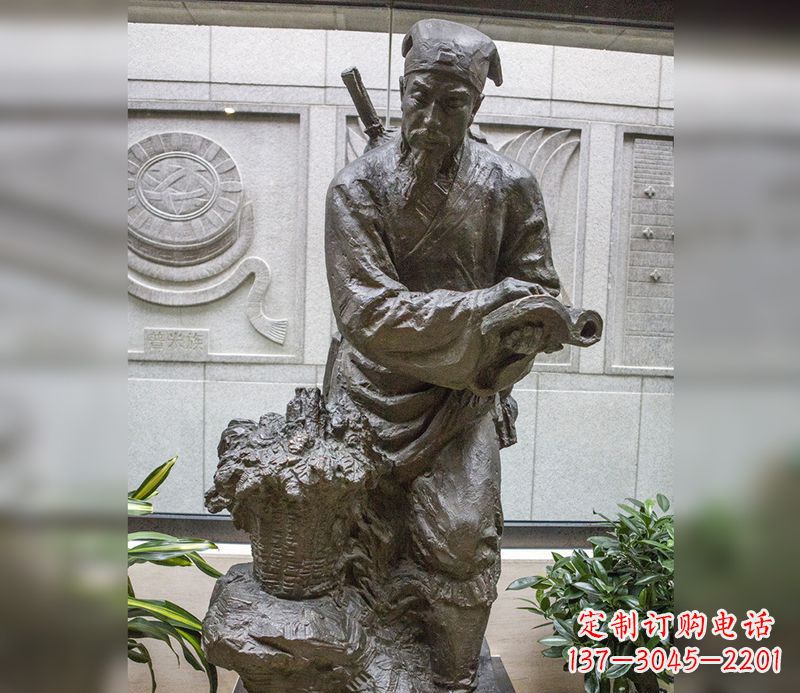 合肥中领雕塑自主研发了高雅李时珍铜雕,它以历…