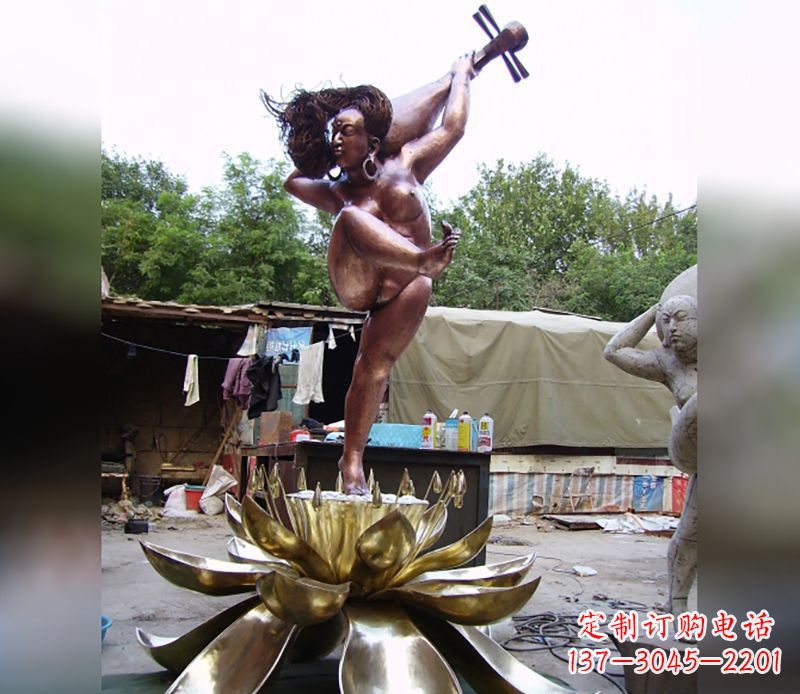 合肥莲花座上跳舞的女人广场人物铜雕