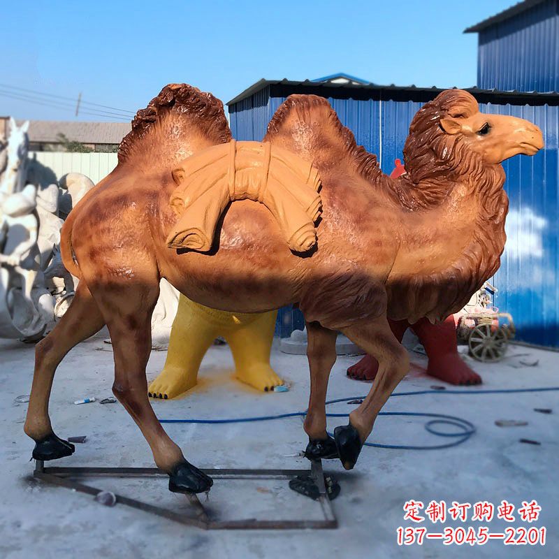 合肥雕刻精美的骆驼玻璃钢仿真雕塑