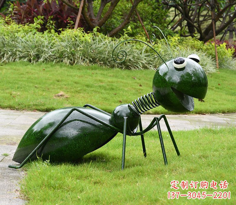 合肥绿色落尾蚂蚁不锈钢摆件雕塑:精致的小动物艺术作品
