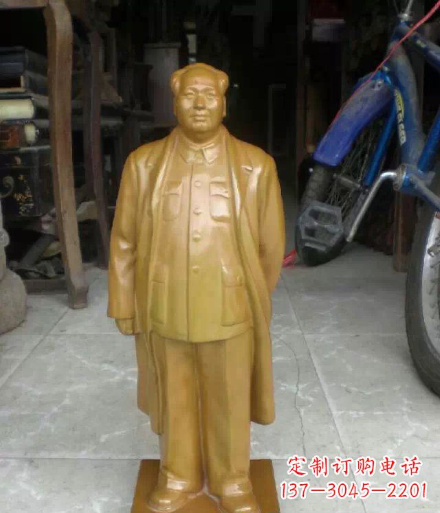 合肥毛主席仿铜雕塑:唤醒历史的记忆