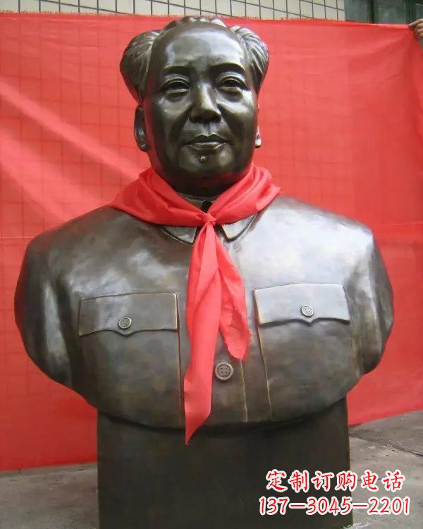 合肥毛主席铜雕像,见证历史的瞬间