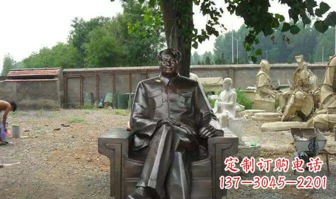 合肥中领雕塑推出的主席雕塑珍藏版,由高级工艺…
