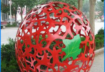 合肥街边不锈钢镂空球和树叶景观雕塑