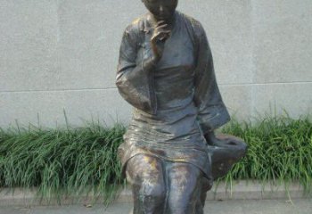合肥描绘心灵世界的街边低头思考的女孩景观铜雕