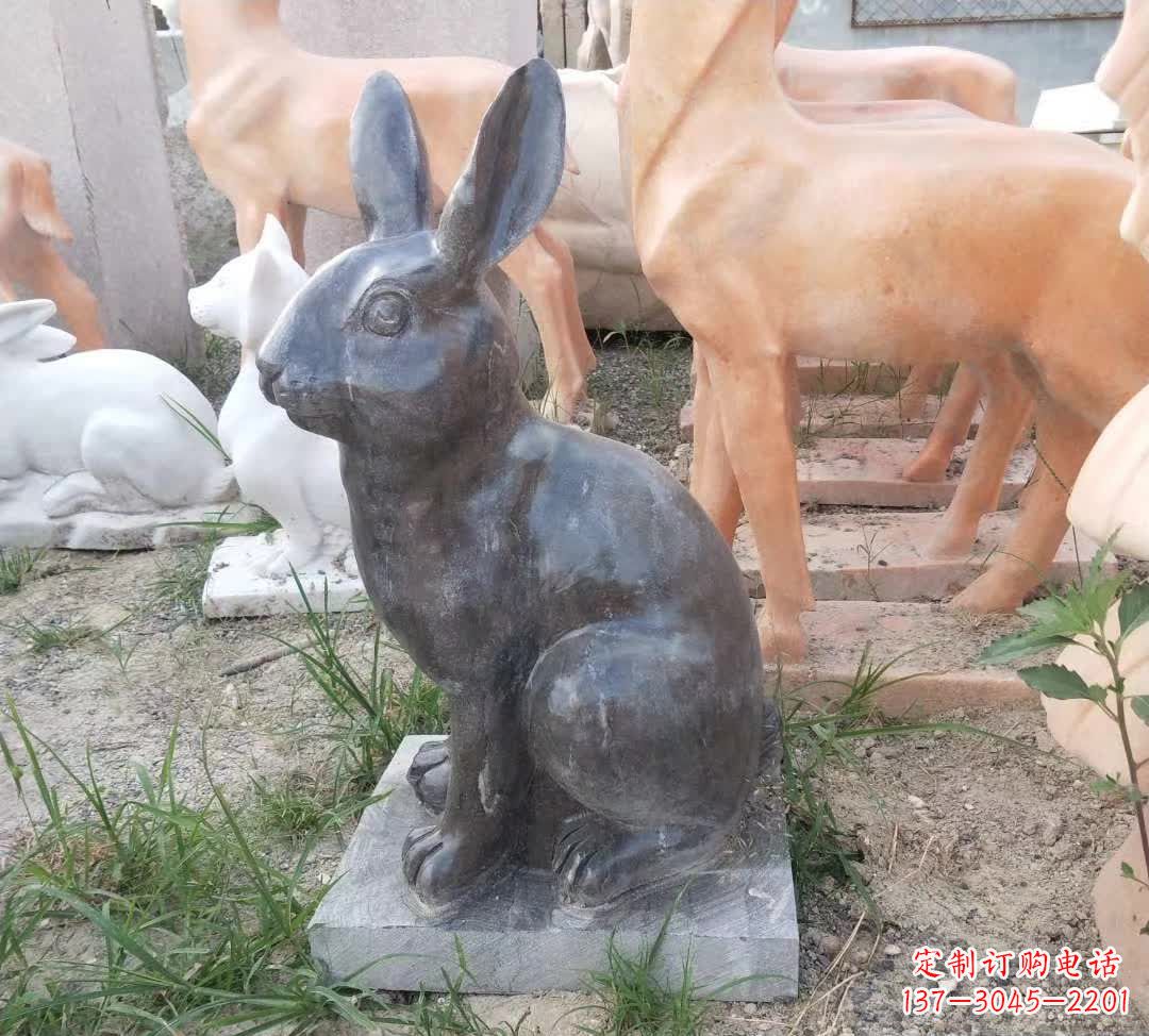 合肥青石公园兔子雕塑,实惠的艺术装点