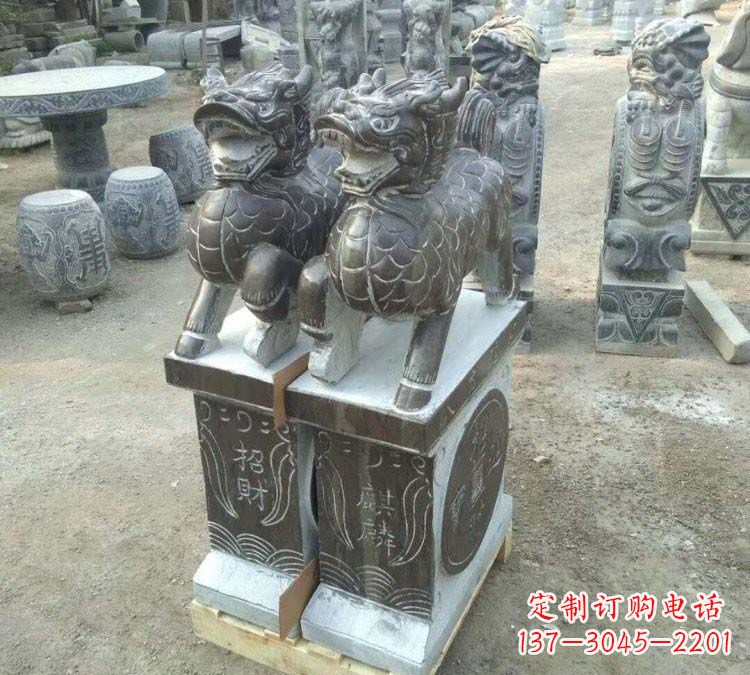 合肥精美的青石门口麒麟雕塑