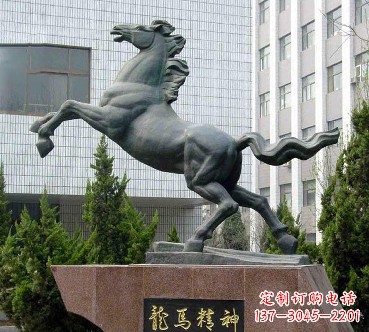 合肥青铜奔马精美雕塑是钜鹰中领雕塑推出的一款…